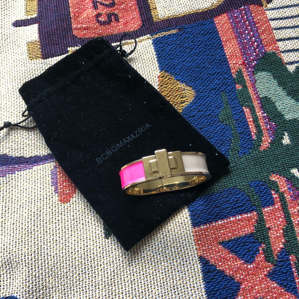 BCBGMAXAZRIA Bracelet Cuff